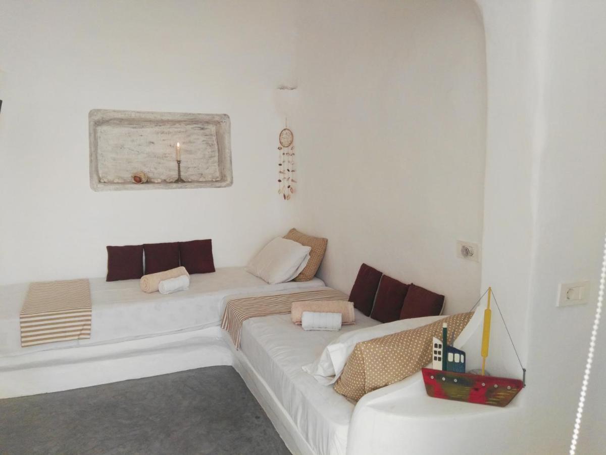 Moments Rooms Adamantas  ภายนอก รูปภาพ