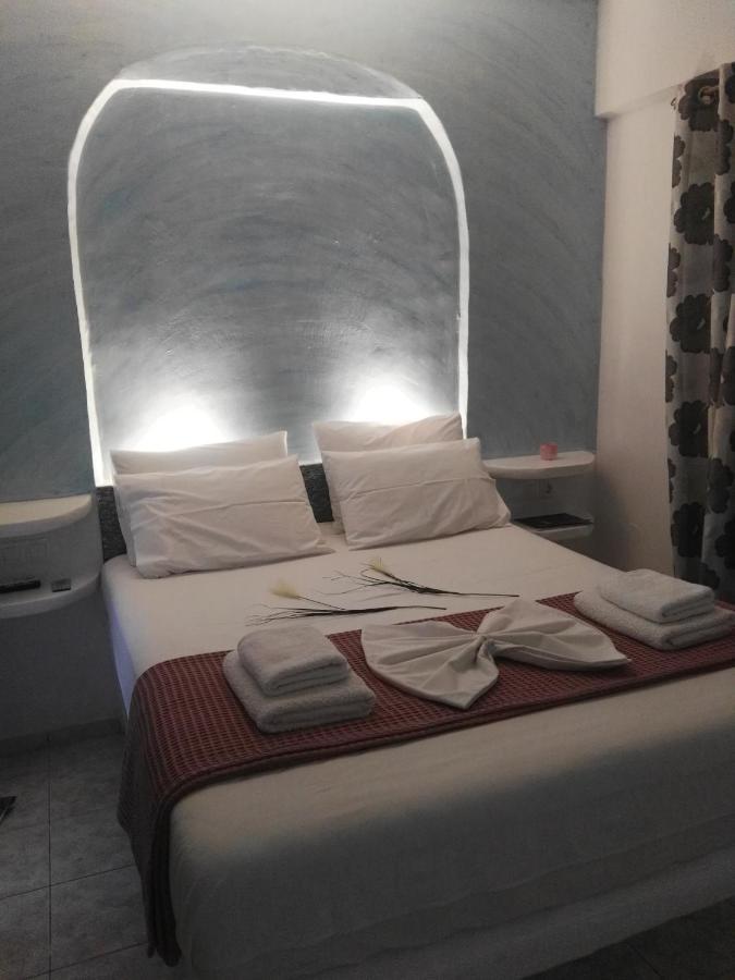 Moments Rooms Adamantas  ภายนอก รูปภาพ